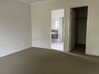 22 Yellowstone Avenue, Curlewis