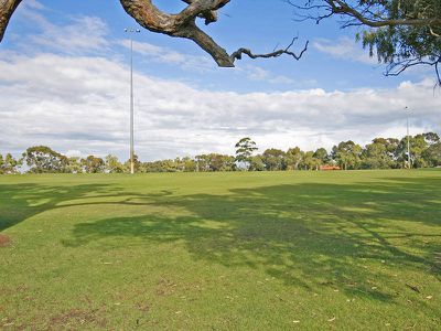 37 Karoonda Rd, Booragoon