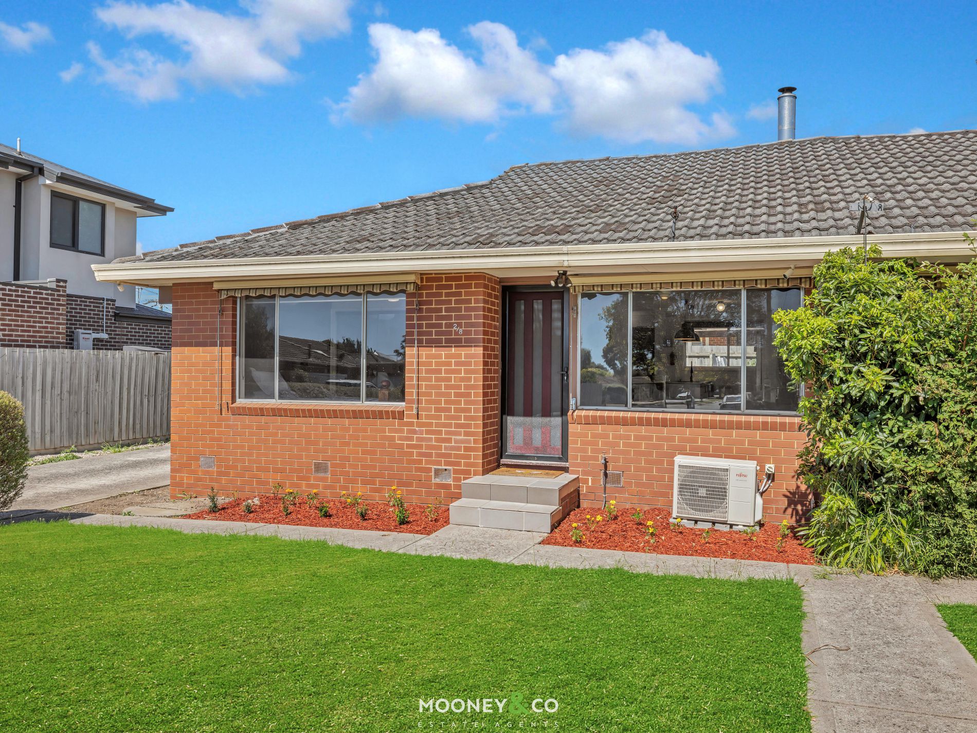 2 / 8 McLaren Avenue, Cranbourne