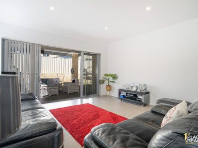 71 Carmathen Ave, Butler
