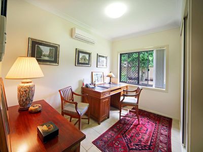 19 Montgomery Close, Atherton