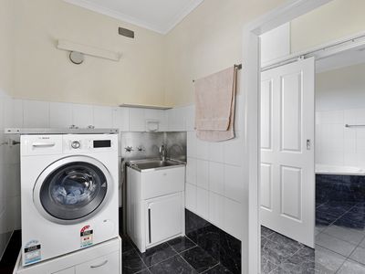 6 Railway Street, Seymour