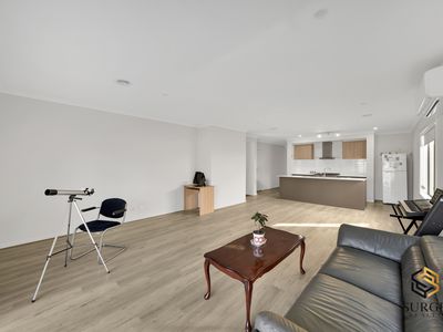 15 Wander Way, Fraser Rise
