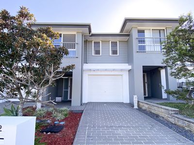 2 / 6 Spirula Street, Coomera