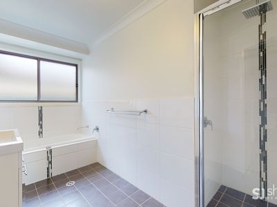 24 Lansdowne Drive, Dubbo