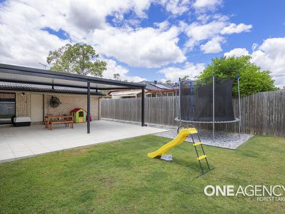 1 Merganser Pl, Forest Lake