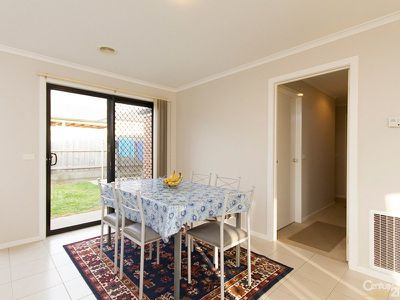 4 / 9 Carly Close, Narre Warren South