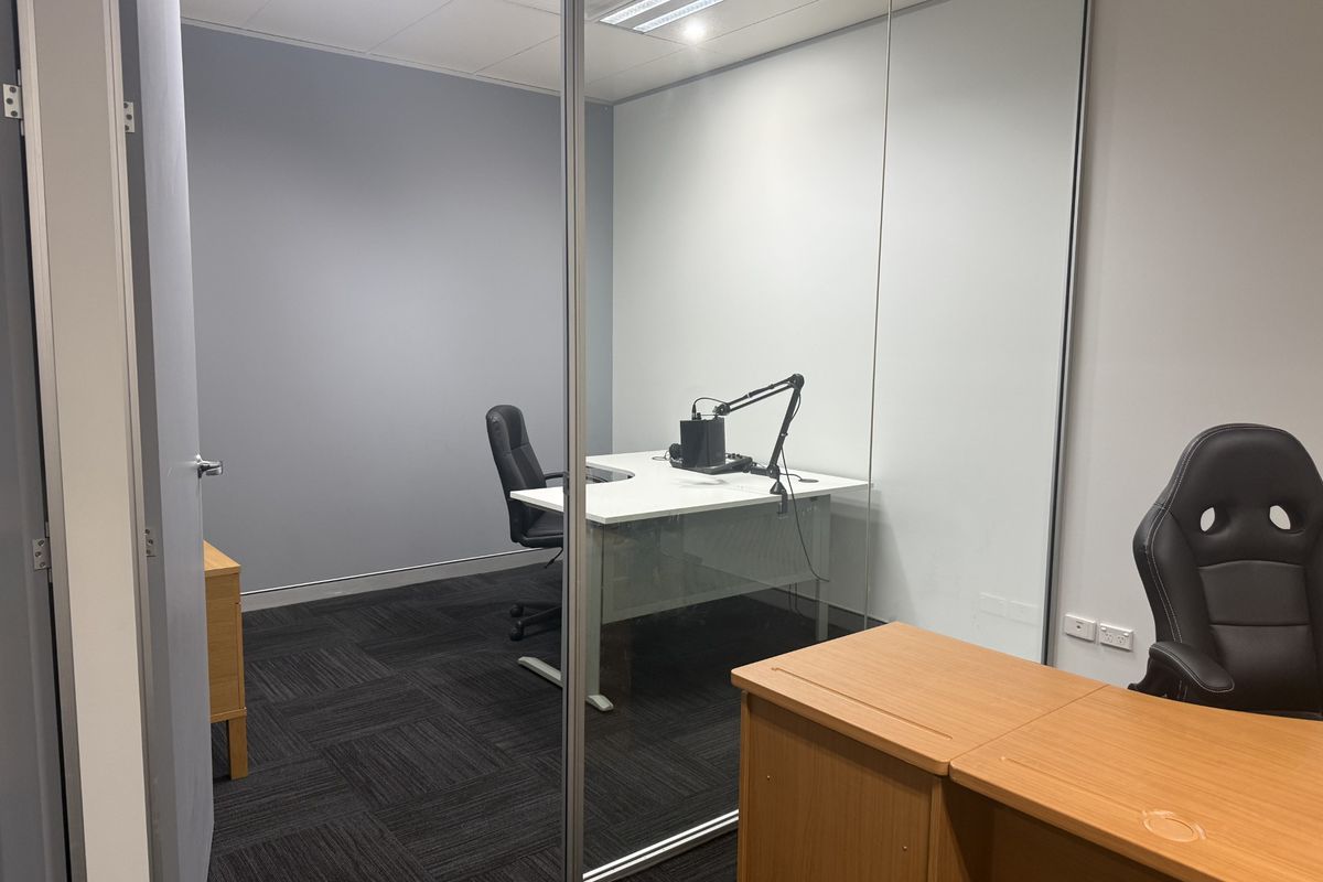 6 & 7/10-11 / 38 Exchange Parade, Narellan