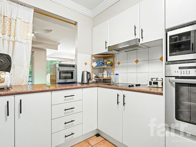 24 / 1 Bronberg Court, Southport