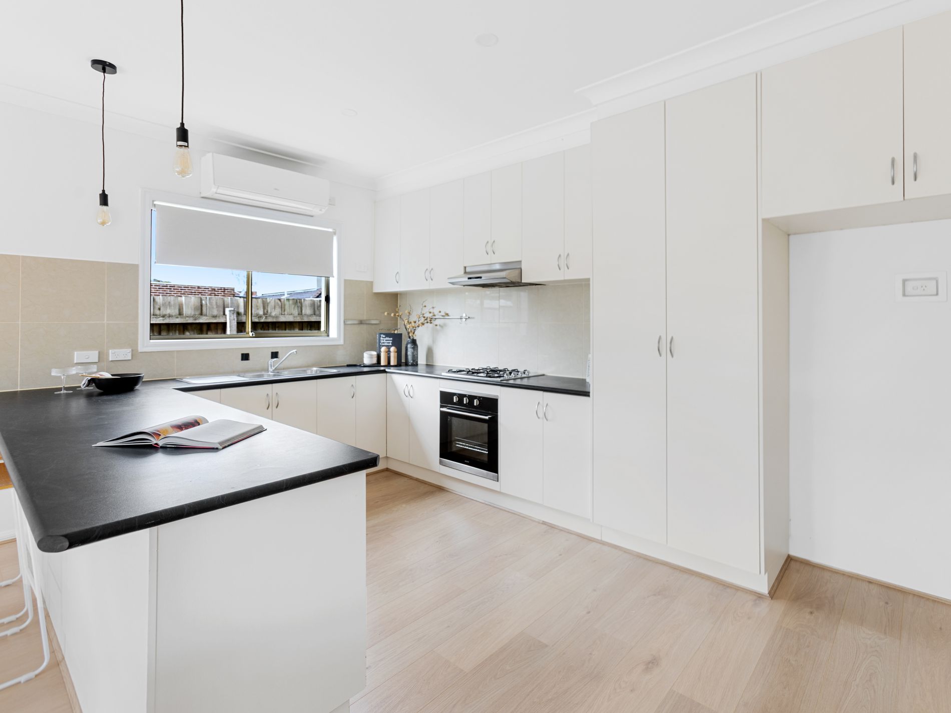 1 / 14 Howden Crescent, Braybrook