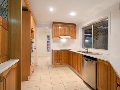 13 Wooraka Street, Rochedale South