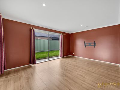 96 Ribblesdale Avenue, Wyndham Vale