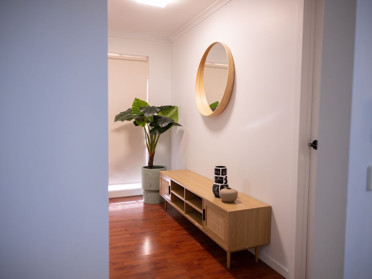 7 Carmarthen Close, Werribee