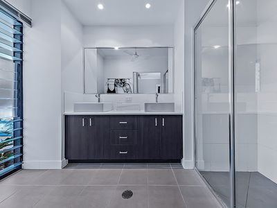 28 Parker Road, Cannonvale