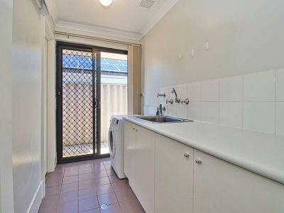 17 Amity Circuit , Shoalwater