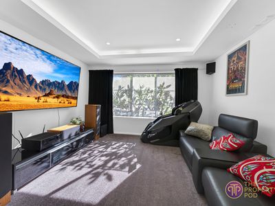11 The Grandstand, Harrisdale