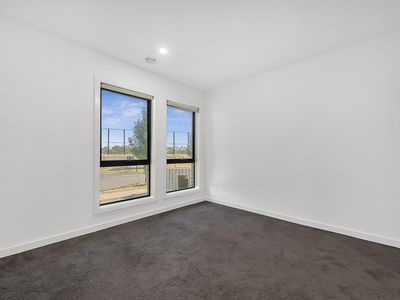 5 Isparta Mews, Roxburgh Park