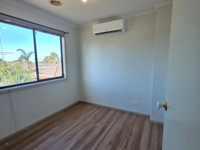 3 Ashburton Avenue, Manor Lakes