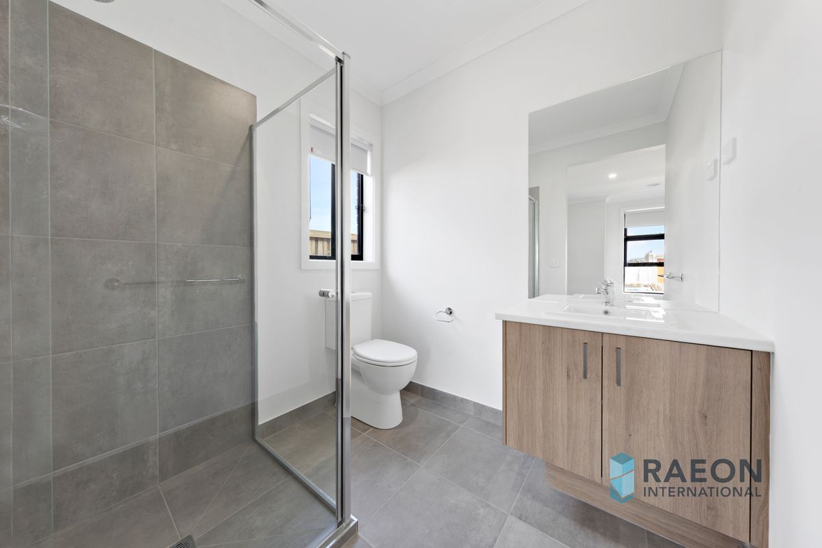 11 Dinner Grove, Tarneit