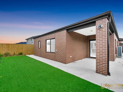 3 Akron Street, Manor Lakes