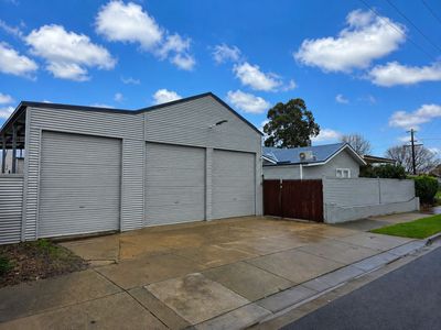 68 MacIntosh Street, Shepparton