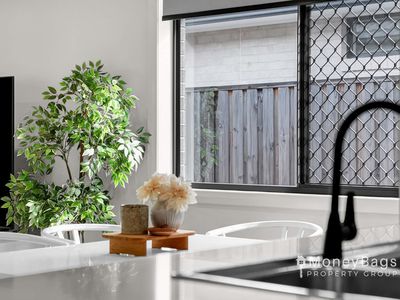 102 Bloomfield Esplanade, South Maclean