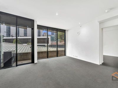 100 / 8 Waterview Walk, Docklands