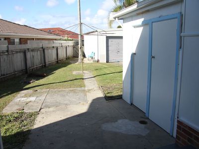 40 The Lakes Way, Forster