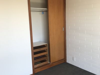 6 / 3 East Court, Newcomb