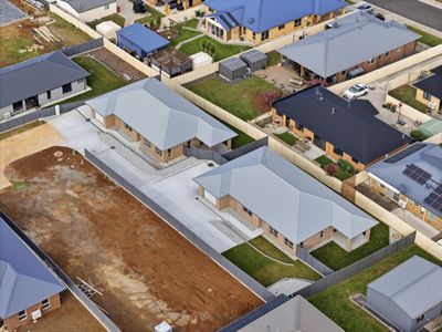50a & 50b Deavan Drive , Shorewell Park