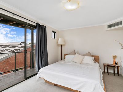 6 Boans Lane, East Perth