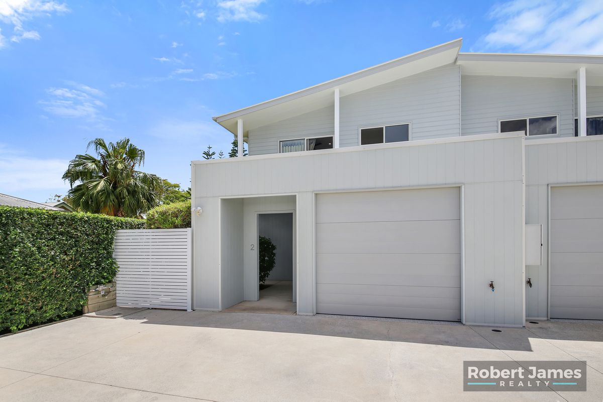 2 / 8 Doonella Street, Tewantin