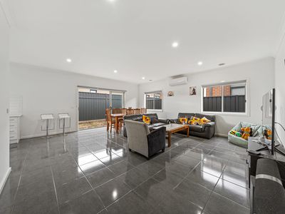 61 Abbeygate Drive, Werribee