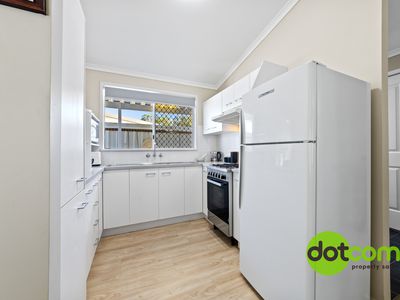 12 Sixth Avenue, Green Point