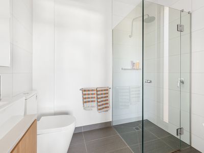 303 / 110 Roberts Street, West Footscray