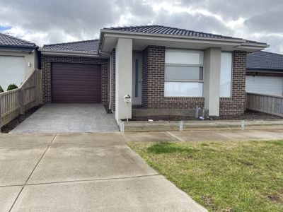 4 Maven Way, Tarneit