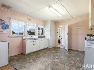 86 Cimitiere Street, George Town