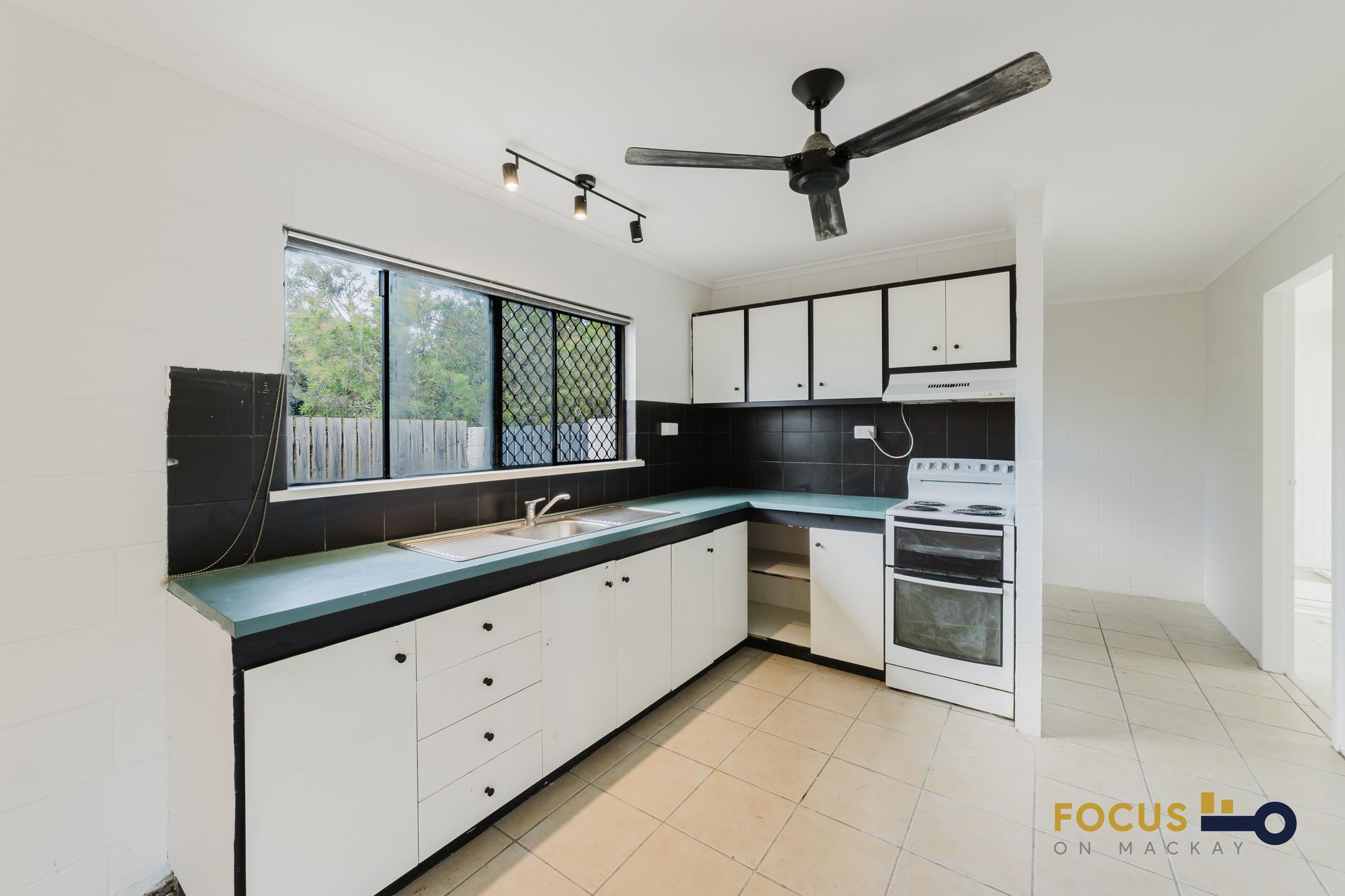 8 Casuarina Street, Slade Point