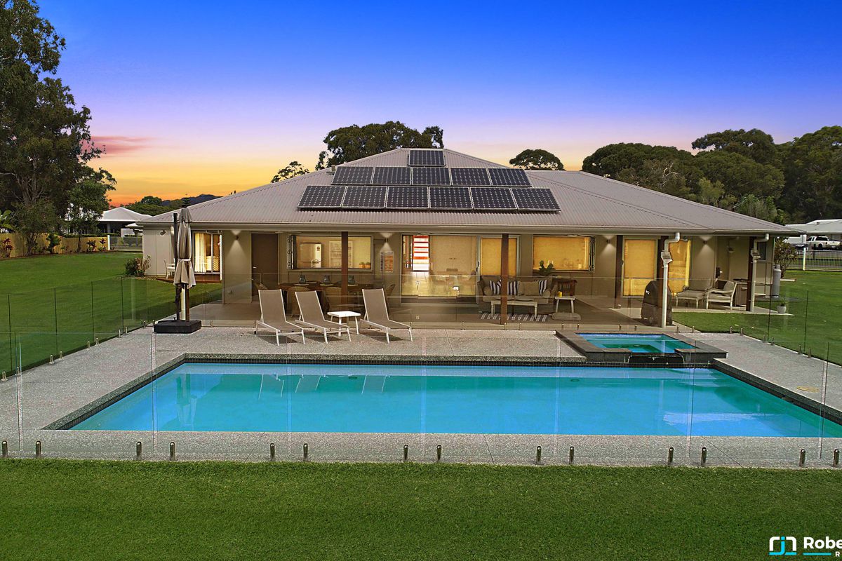 4 Exford Court, Cooroibah