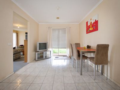 5 Linmac Court, Hampton Park