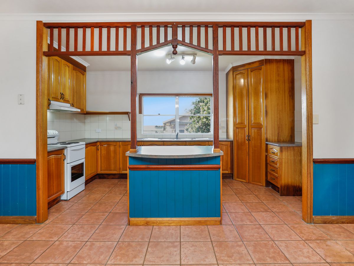 1 Antonia Close, Atherton