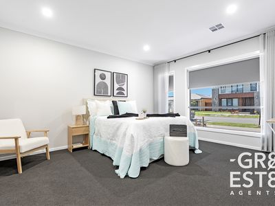 16 Aurora Drive, Cranbourne West