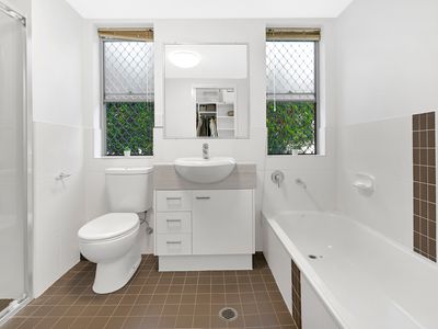 2 / 2254 Gold Coast Hwy, Mermaid Beach