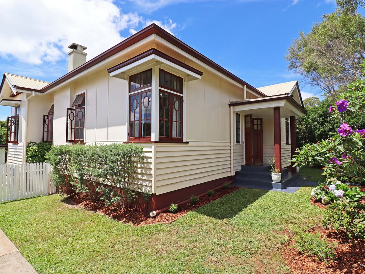 10 George Street, Tolga