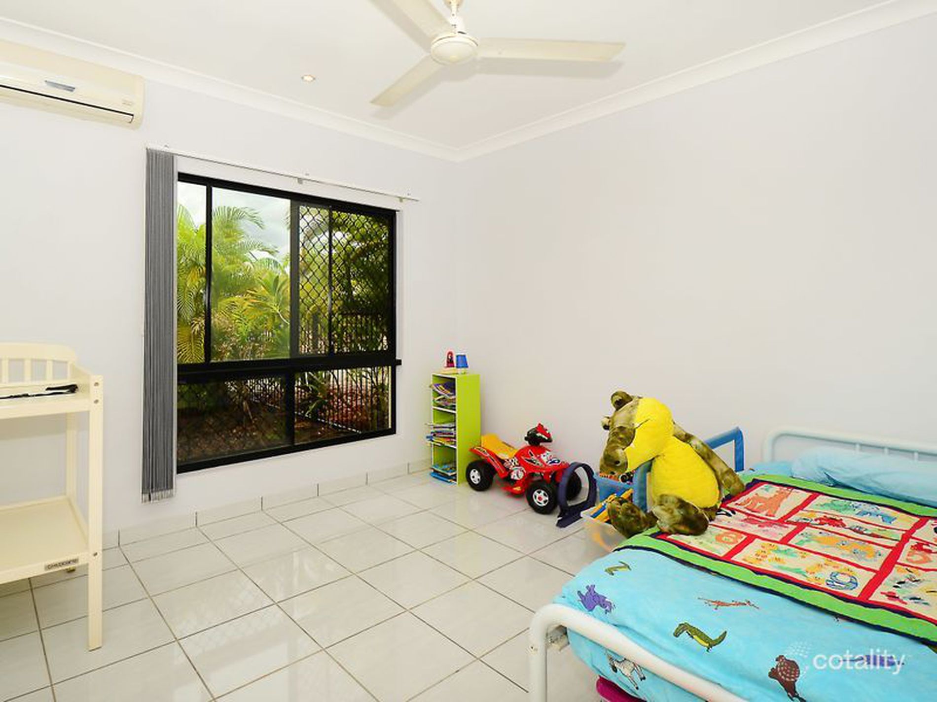 8 / 11 Sonder Crescent, Bakewell