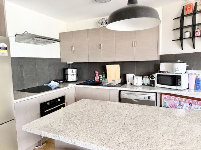 1202a / 8 Trickett Street, Surfers Paradise