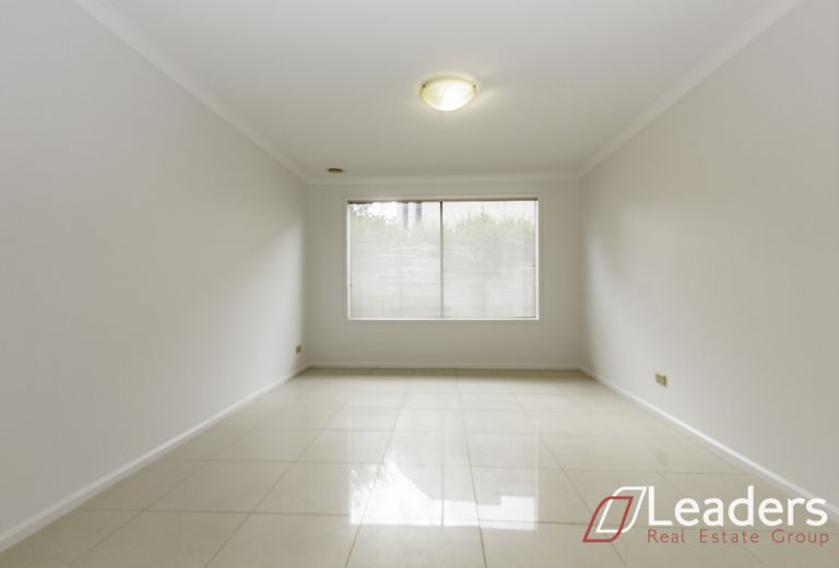 7 Waterstone Cove, Sanctuary Lakes