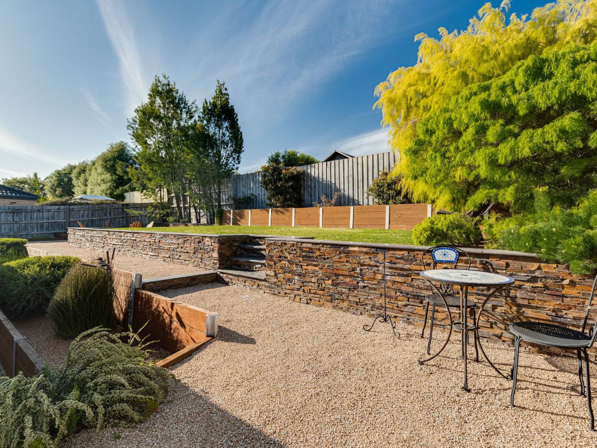 27 Fieldstone Boulevard, Beaconsfield