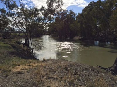 6511 Swan Hill Road, Moulamein