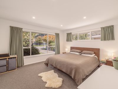 6 Laing Crescent, Heathcote Valley